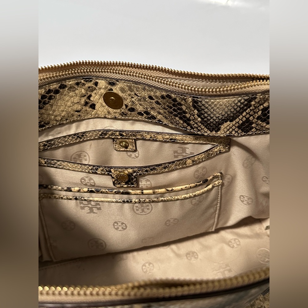 Tory Burch Tory Burch Beige Python Embossed Leath… - image 2
